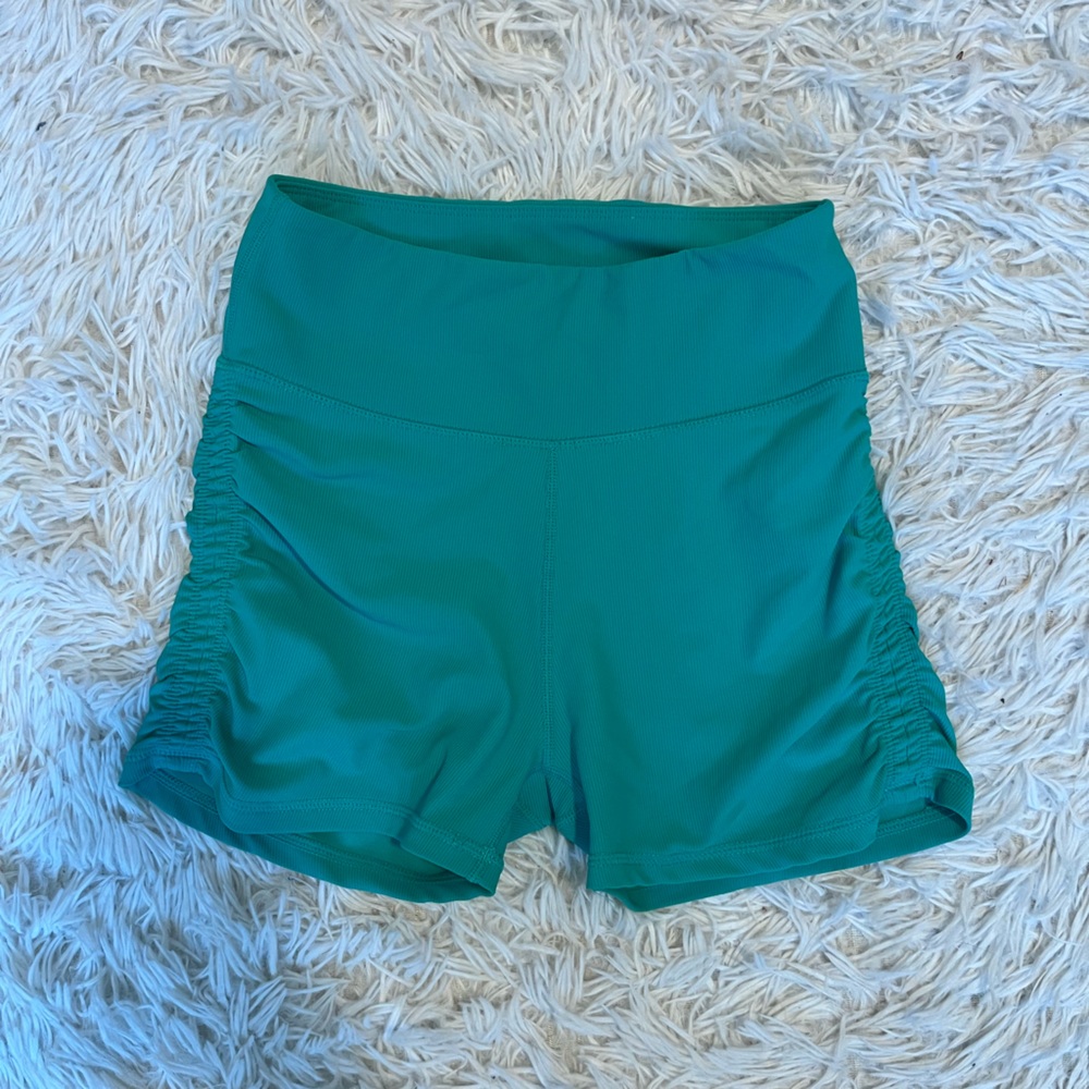 Wilo the Label Green Ribbed Cinched Athletic Biker shorts medium